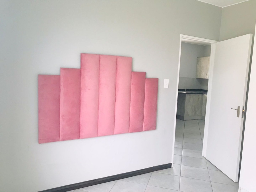 To Let 2 Bedroom Property for Rent in Norton Home Estate AH Gauteng