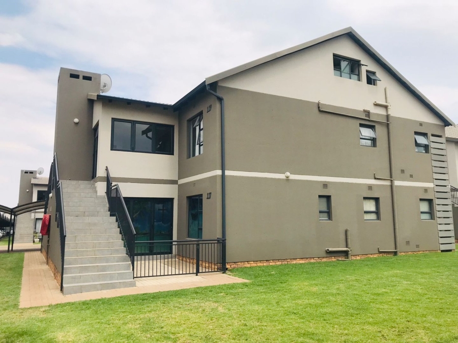 To Let 2 Bedroom Property for Rent in Norton Home Estate AH Gauteng