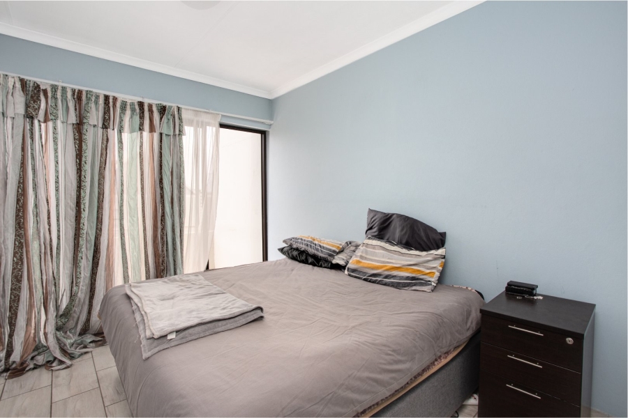 2 Bedroom Property for Sale in Magaliessig Gauteng