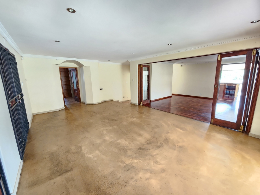 5 Bedroom Property for Sale in Waterkloof Park Gauteng