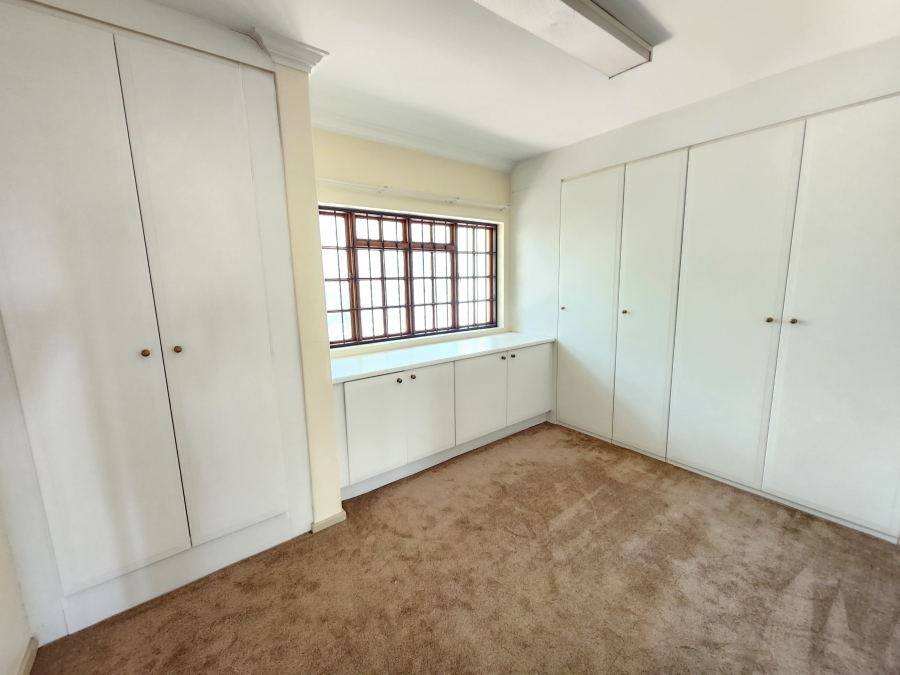 5 Bedroom Property for Sale in Waterkloof Park Gauteng