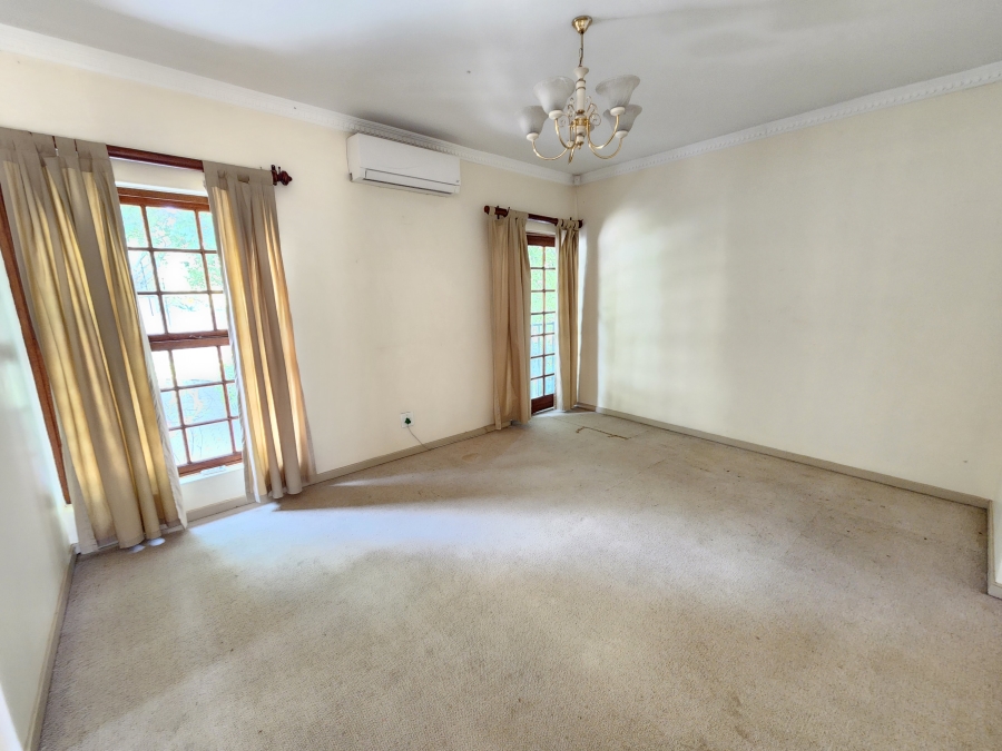 5 Bedroom Property for Sale in Waterkloof Park Gauteng