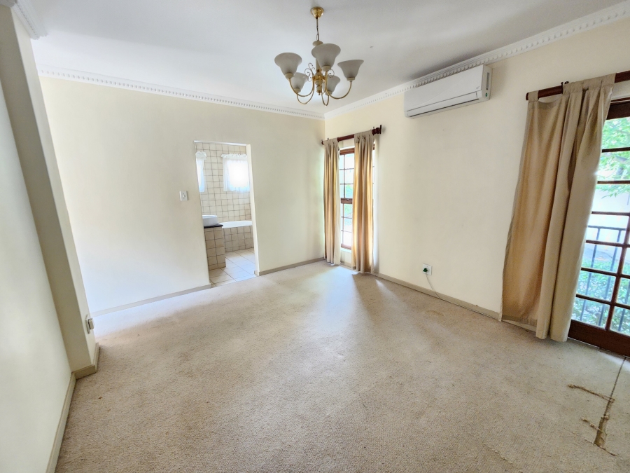 5 Bedroom Property for Sale in Waterkloof Park Gauteng