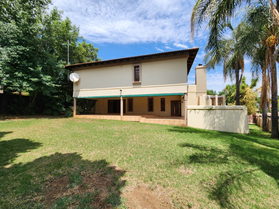 5 Bedroom Property for Sale in Waterkloof Park Gauteng