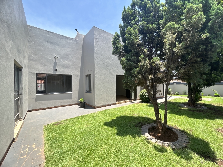 4 Bedroom Property for Sale in Spruit View Gauteng