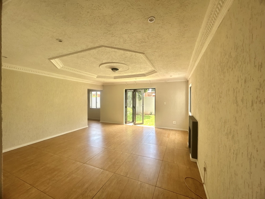 4 Bedroom Property for Sale in Spruit View Gauteng