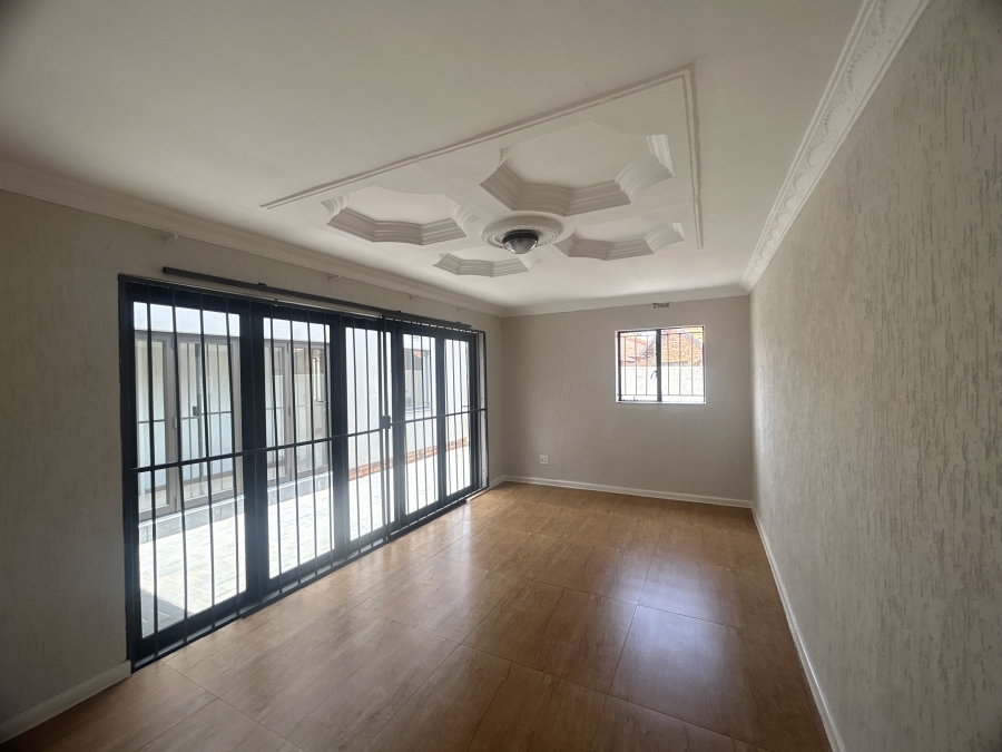 4 Bedroom Property for Sale in Spruit View Gauteng