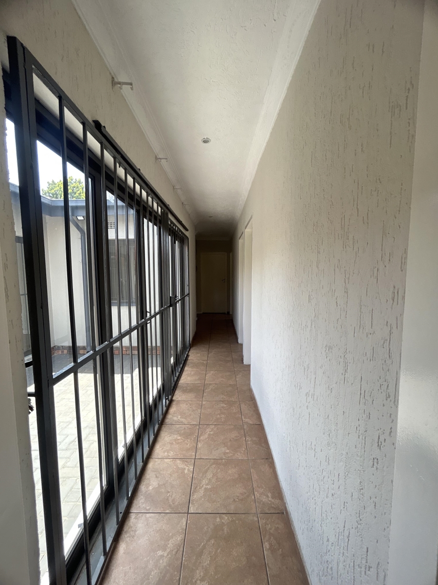 4 Bedroom Property for Sale in Spruit View Gauteng