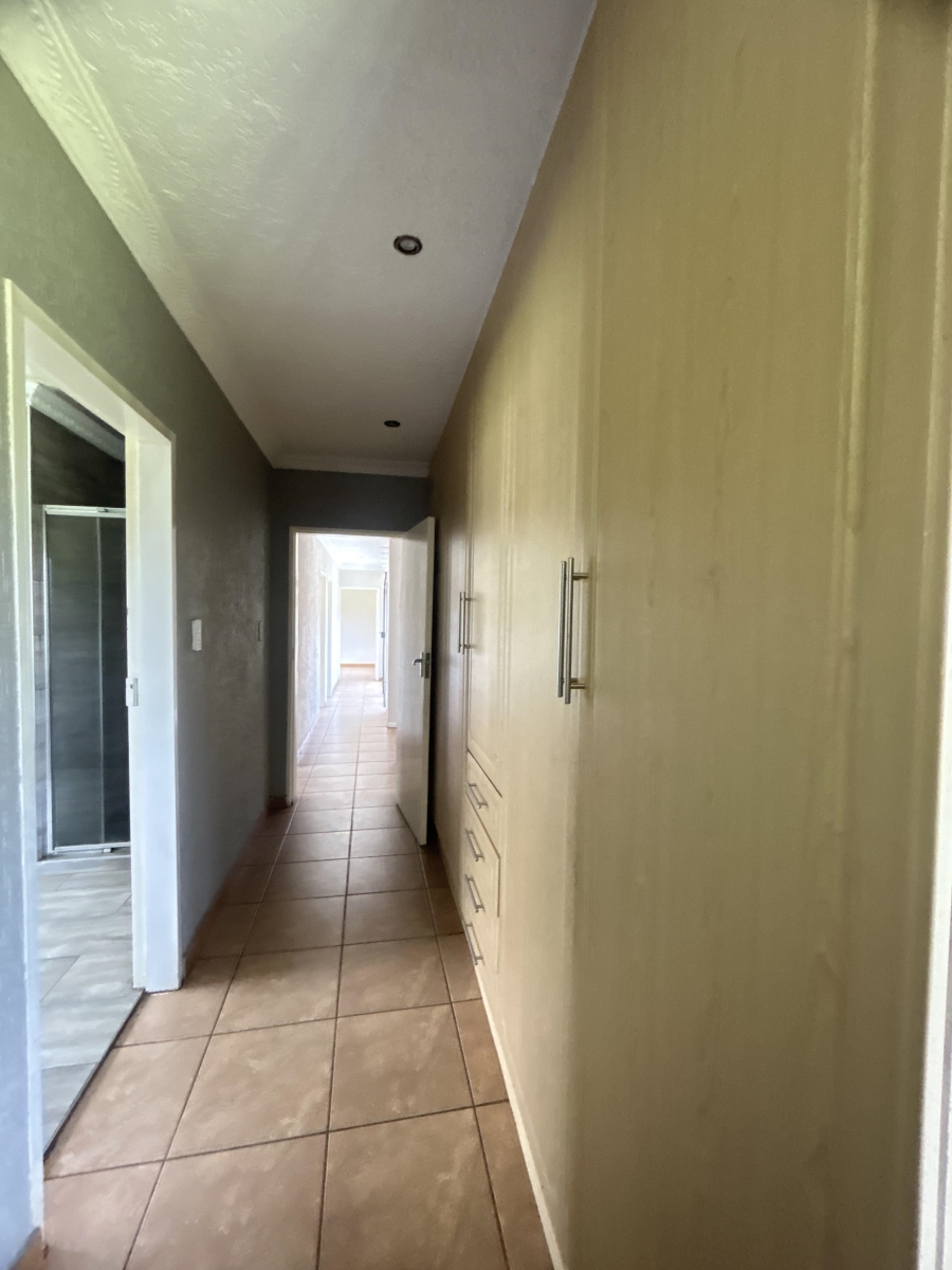 4 Bedroom Property for Sale in Spruit View Gauteng