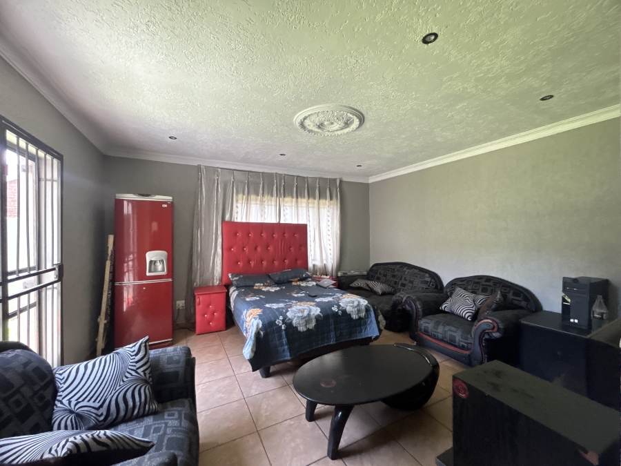 4 Bedroom Property for Sale in Spruit View Gauteng