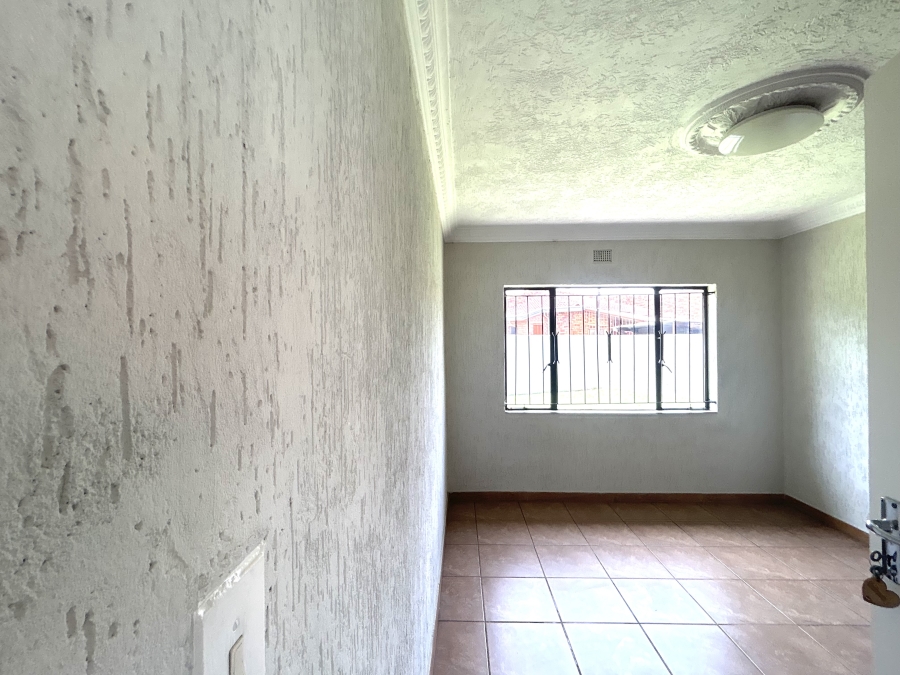 4 Bedroom Property for Sale in Spruit View Gauteng