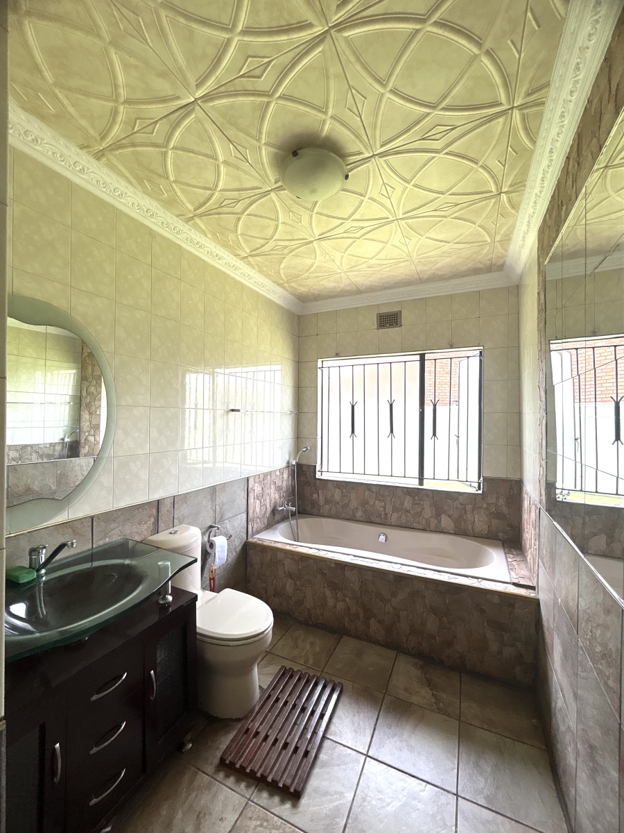 4 Bedroom Property for Sale in Spruit View Gauteng