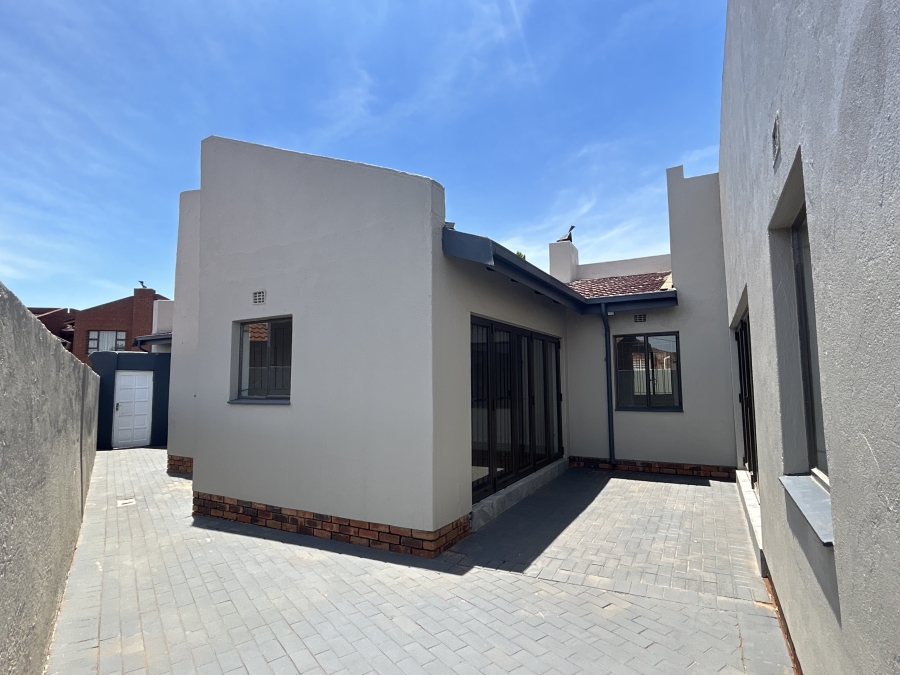 4 Bedroom Property for Sale in Spruit View Gauteng