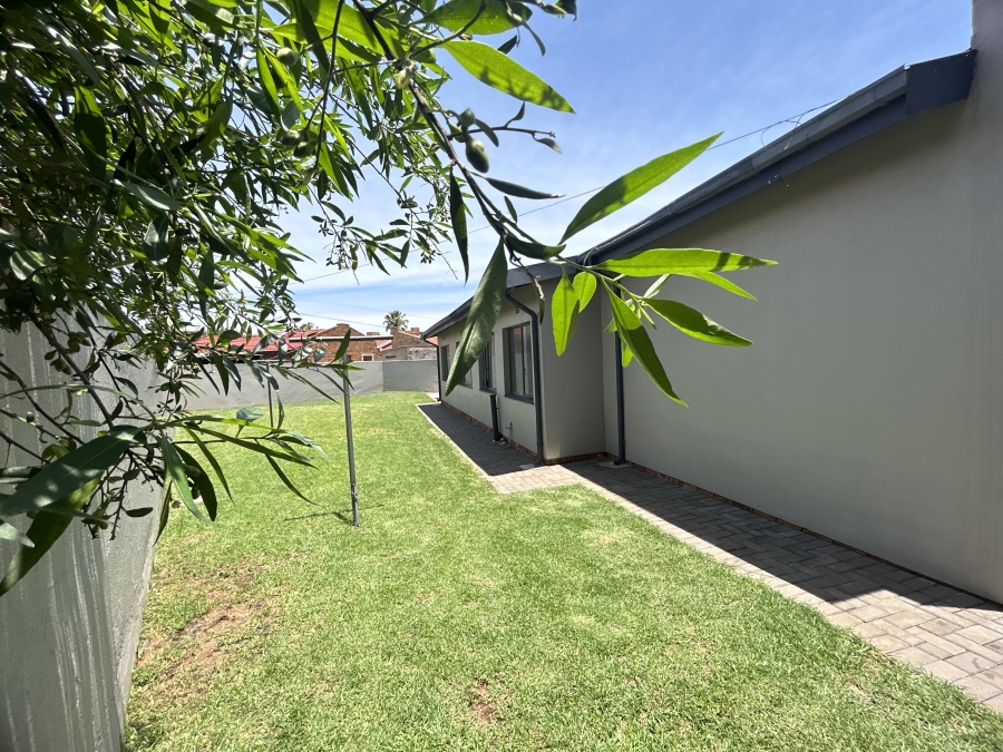 4 Bedroom Property for Sale in Spruit View Gauteng