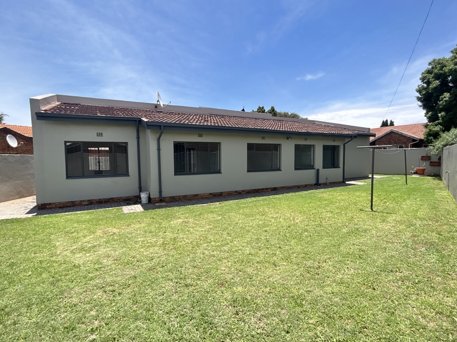 4 Bedroom Property for Sale in Spruit View Gauteng
