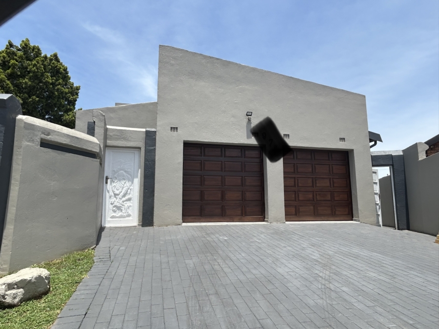 4 Bedroom Property for Sale in Spruit View Gauteng