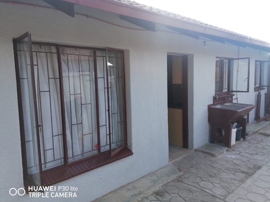 3 Bedroom Property for Sale in Nellmapius Gauteng