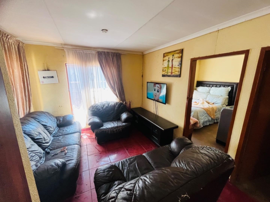 2 Bedroom Property for Sale in Soshanguve VV Gauteng