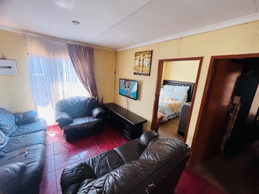 2 Bedroom Property for Sale in Soshanguve VV Gauteng