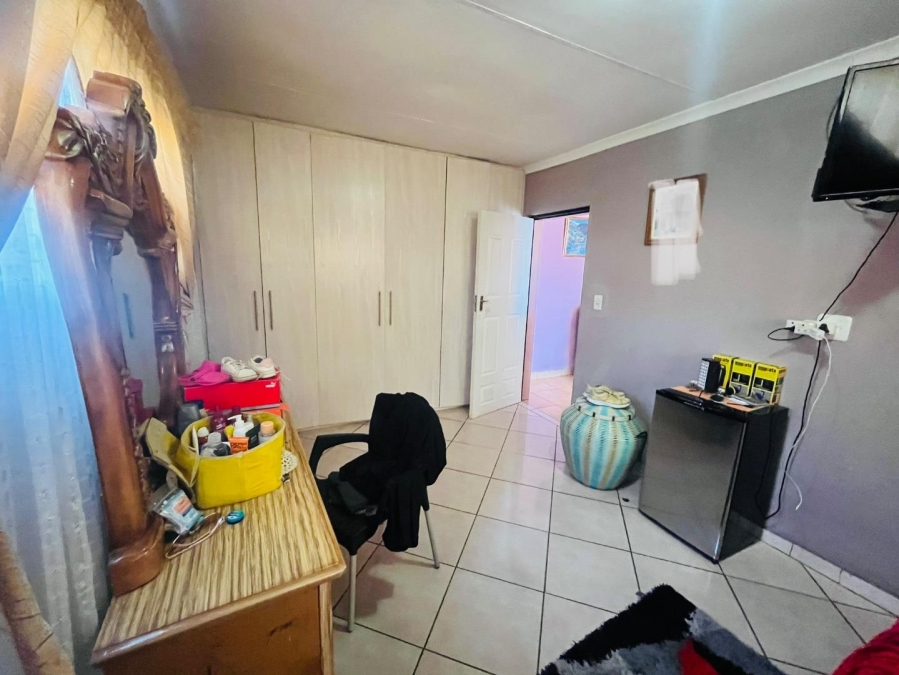 4 Bedroom Property for Sale in Soshanguve R Gauteng