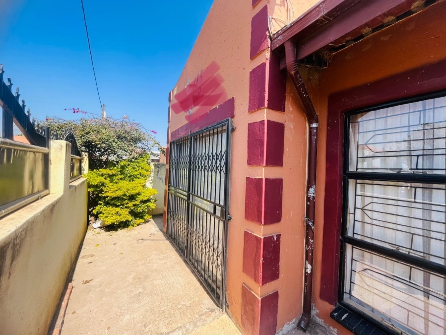 4 Bedroom Property for Sale in Soshanguve R Gauteng