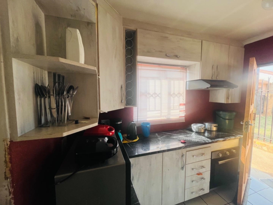 2 Bedroom Property for Sale in Soshanguve A Gauteng