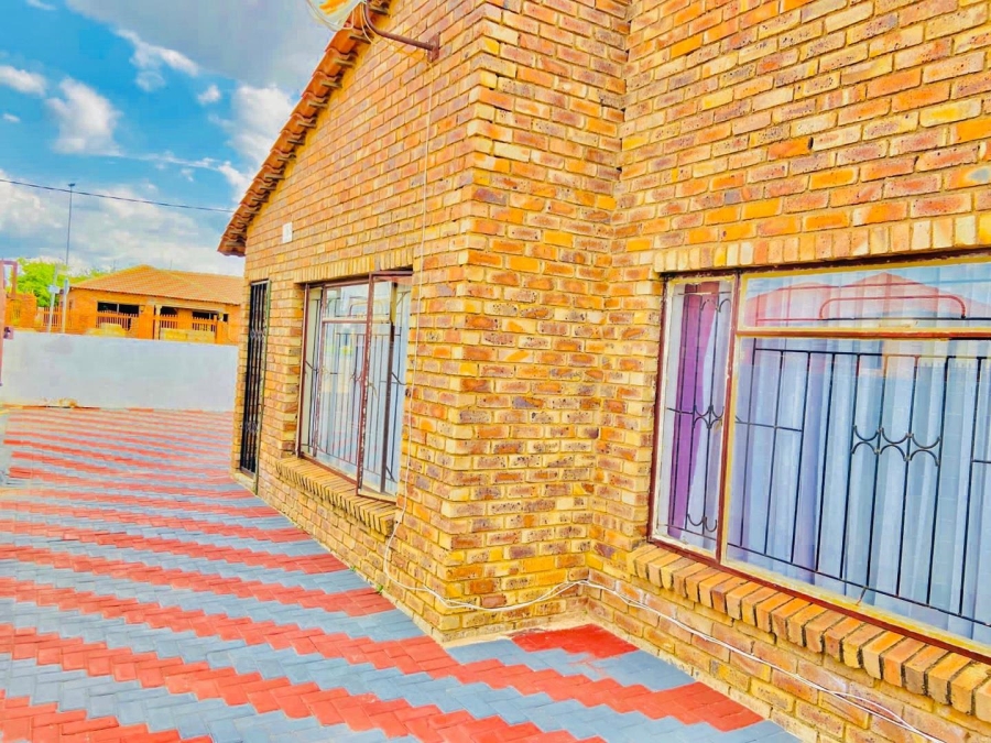 3 Bedroom Property for Sale in Soshanguve JJ Gauteng