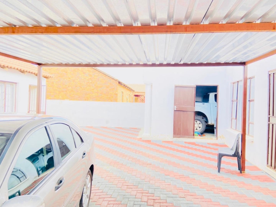 3 Bedroom Property for Sale in Soshanguve JJ Gauteng