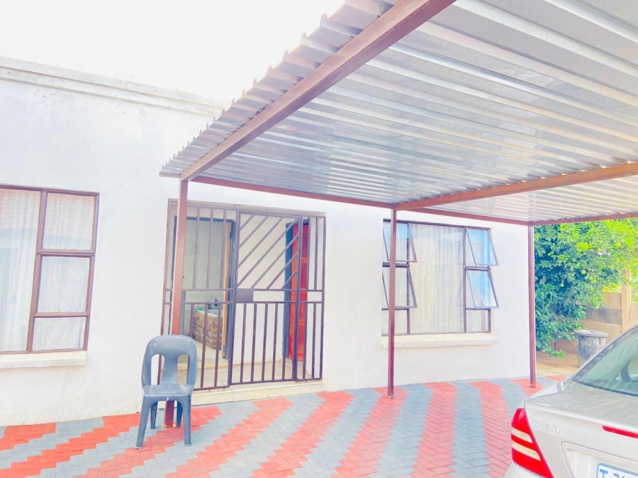 3 Bedroom Property for Sale in Soshanguve JJ Gauteng