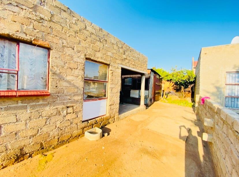 5 Bedroom Property for Sale in Soshanguve S Gauteng