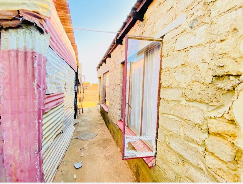 5 Bedroom Property for Sale in Soshanguve S Gauteng