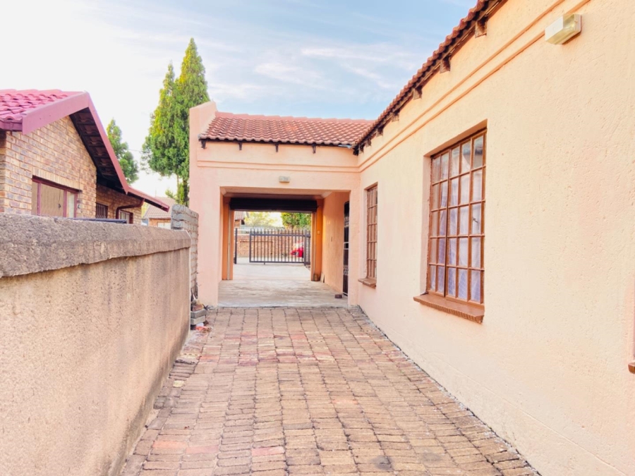 3 Bedroom Property for Sale in Soshanguve XX Gauteng