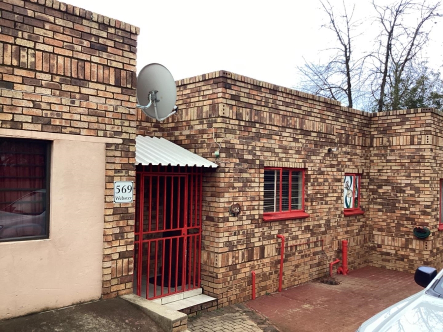 4 Bedroom Property for Sale in Groblerpark Gauteng