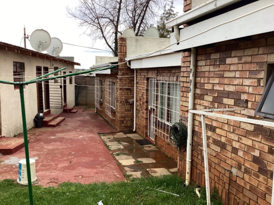 4 Bedroom Property for Sale in Groblerpark Gauteng