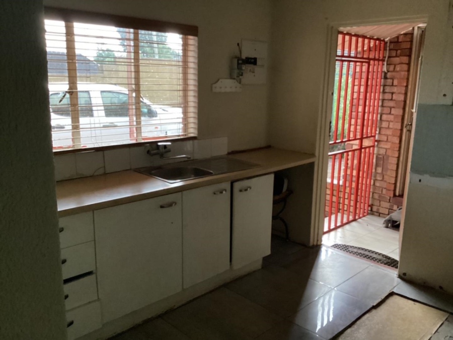 4 Bedroom Property for Sale in Groblerpark Gauteng