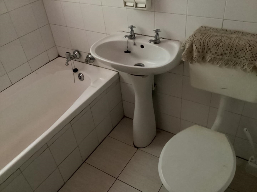 4 Bedroom Property for Sale in Groblerpark Gauteng