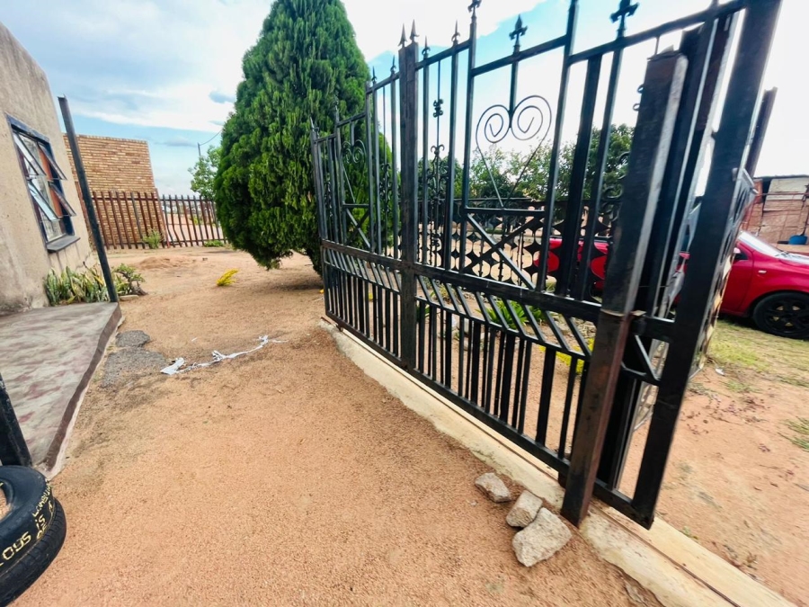 2 Bedroom Property for Sale in Soshanguve W Gauteng