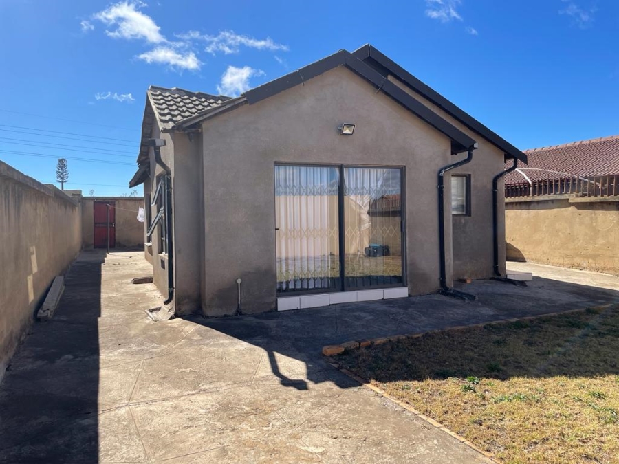 3 Bedroom Property for Sale in Protea Glen Gauteng