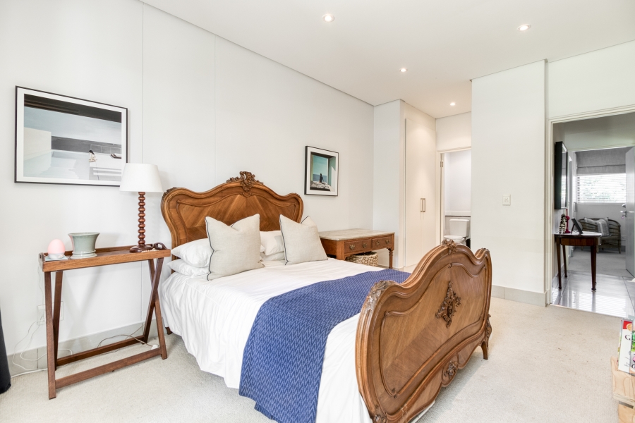 4 Bedroom Property for Sale in Hurlingham Gauteng