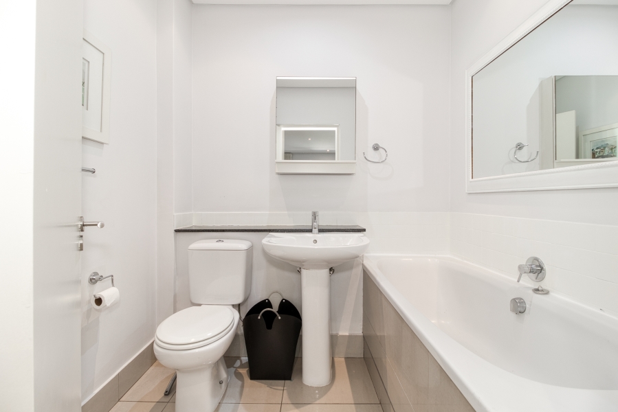 4 Bedroom Property for Sale in Hurlingham Gauteng