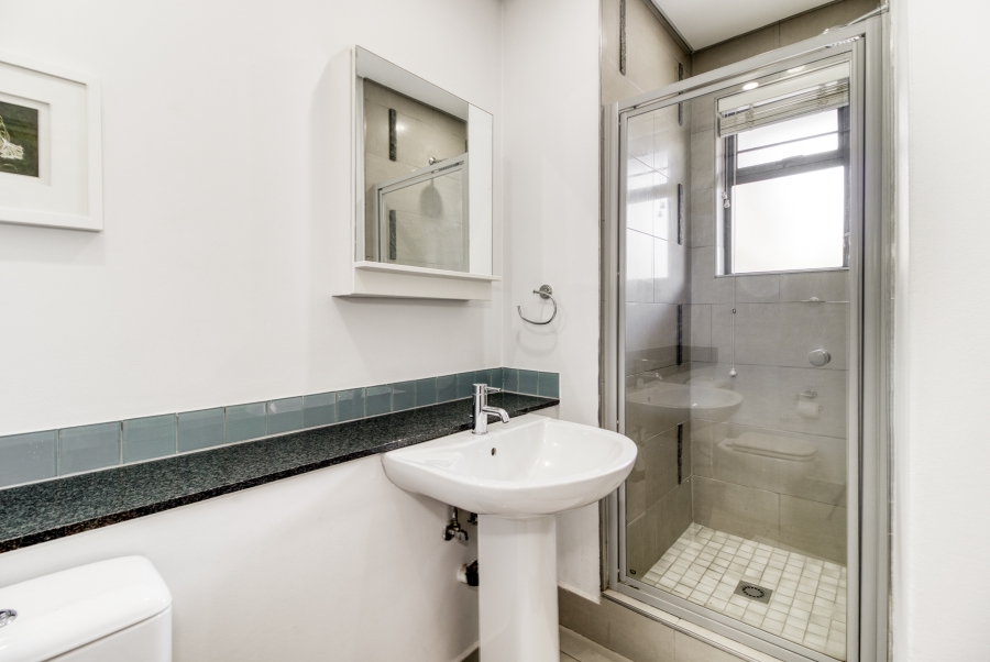 4 Bedroom Property for Sale in Hurlingham Gauteng