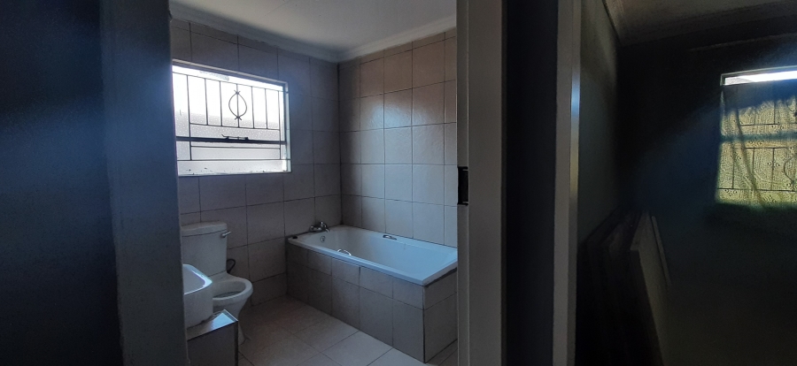 3 Bedroom Property for Sale in A P Khumalo Gauteng