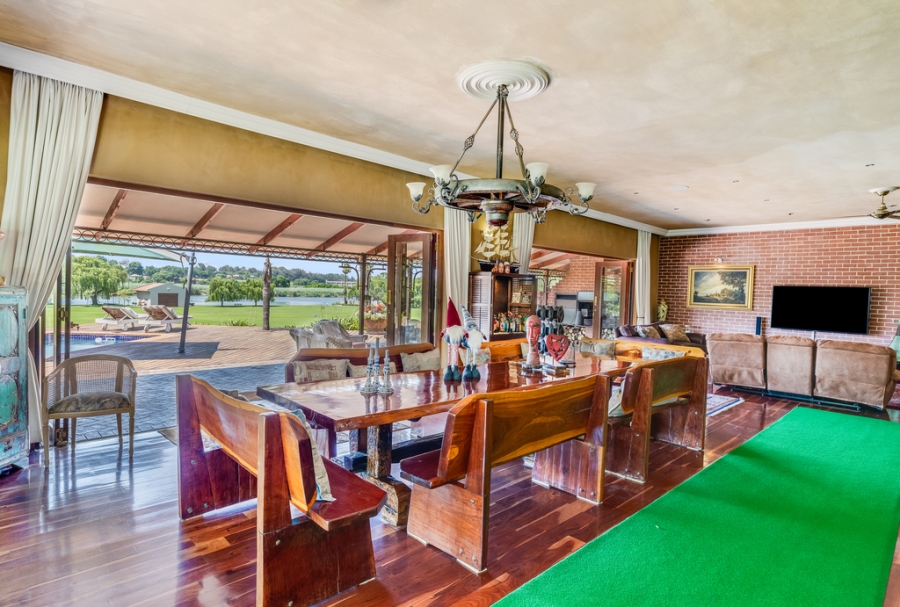 4 Bedroom Property for Sale in Lochvaal Gauteng