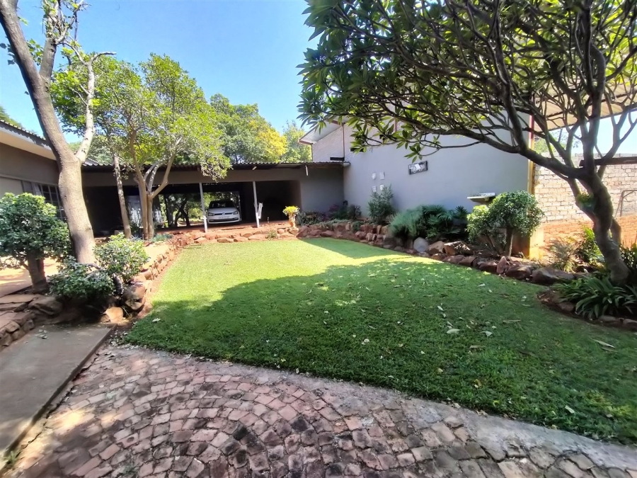 5 Bedroom Property for Sale in Patryshoek A H Gauteng