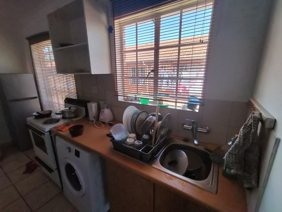2 Bedroom Property for Sale in Hesteapark Gauteng