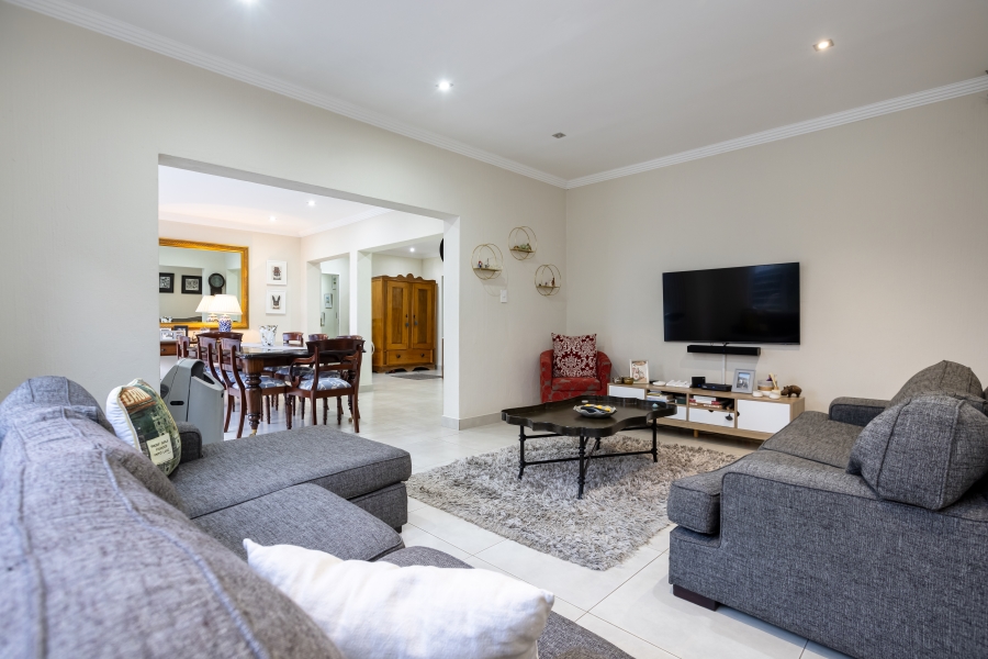 4 Bedroom Property for Sale in Paulshof Gauteng