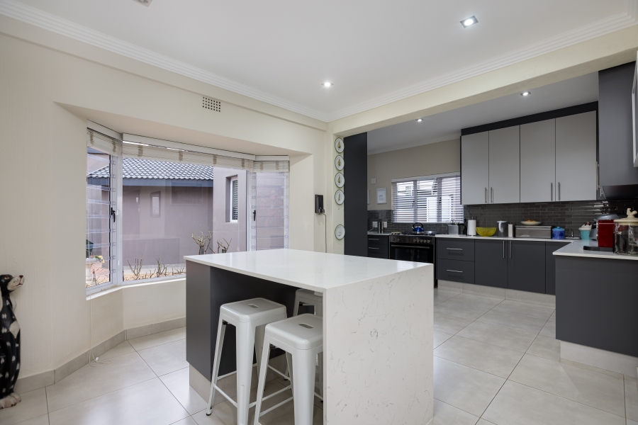 4 Bedroom Property for Sale in Paulshof Gauteng