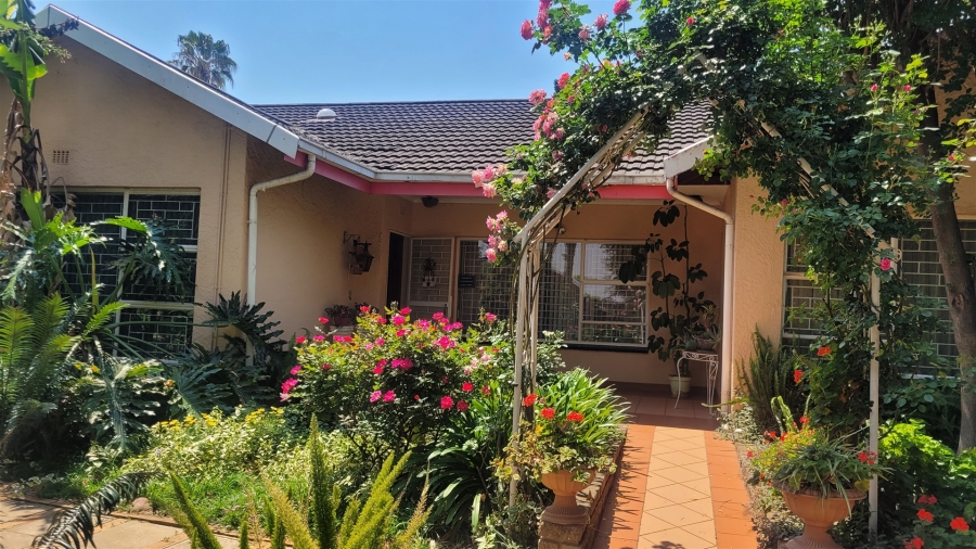 4 Bedroom Property for Sale in Kenleaf Gauteng