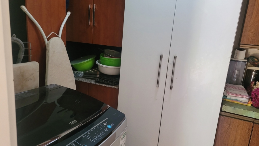 4 Bedroom Property for Sale in Kenleaf Gauteng