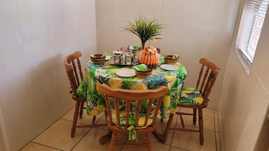 4 Bedroom Property for Sale in Kenleaf Gauteng